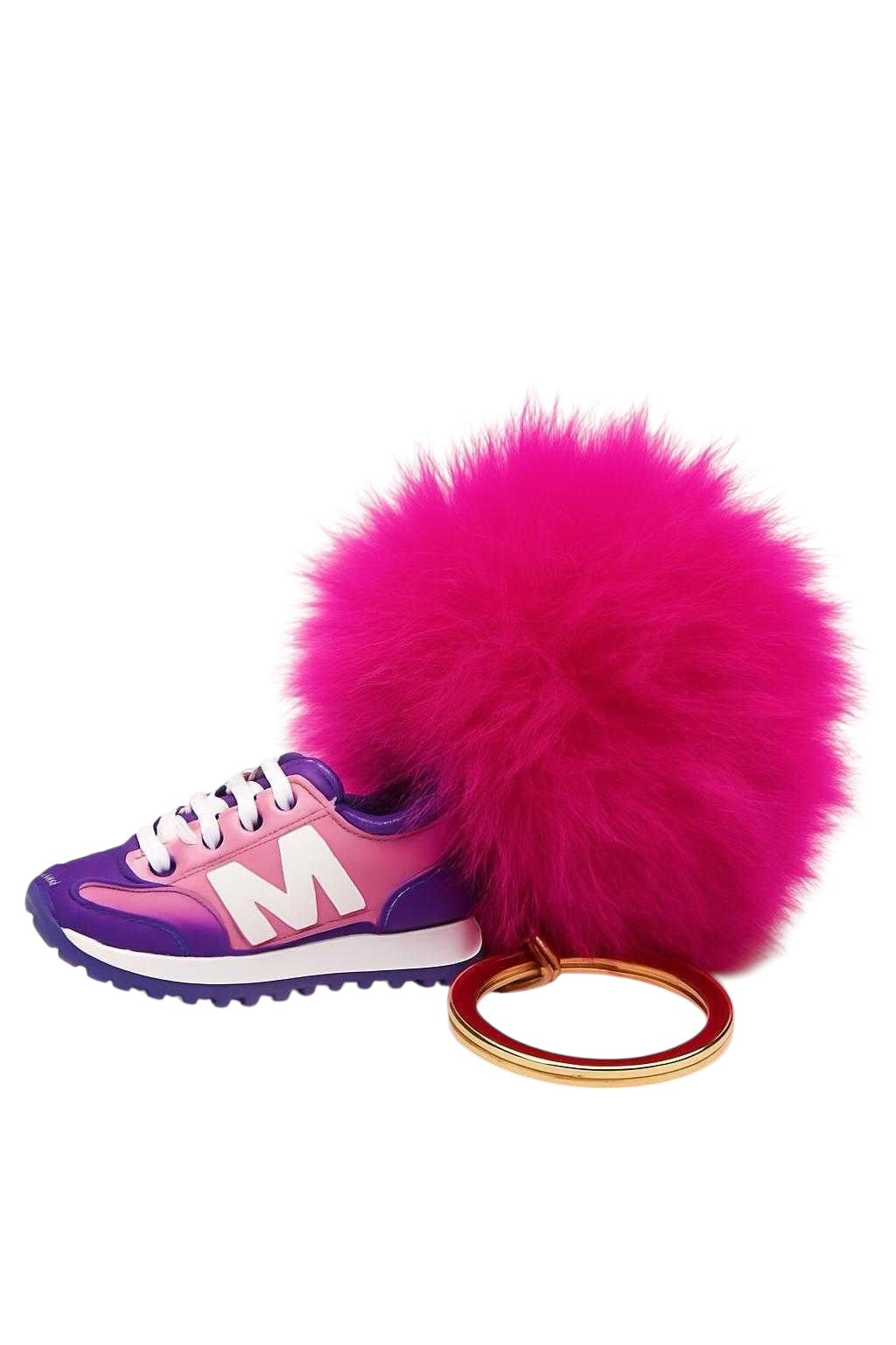 Uptown Kick with Pom Pom